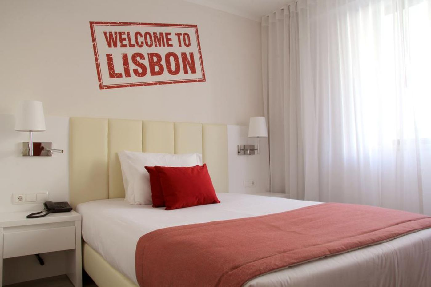 Masa Hotel Almirante-Portugal-LISBOA-Room-7