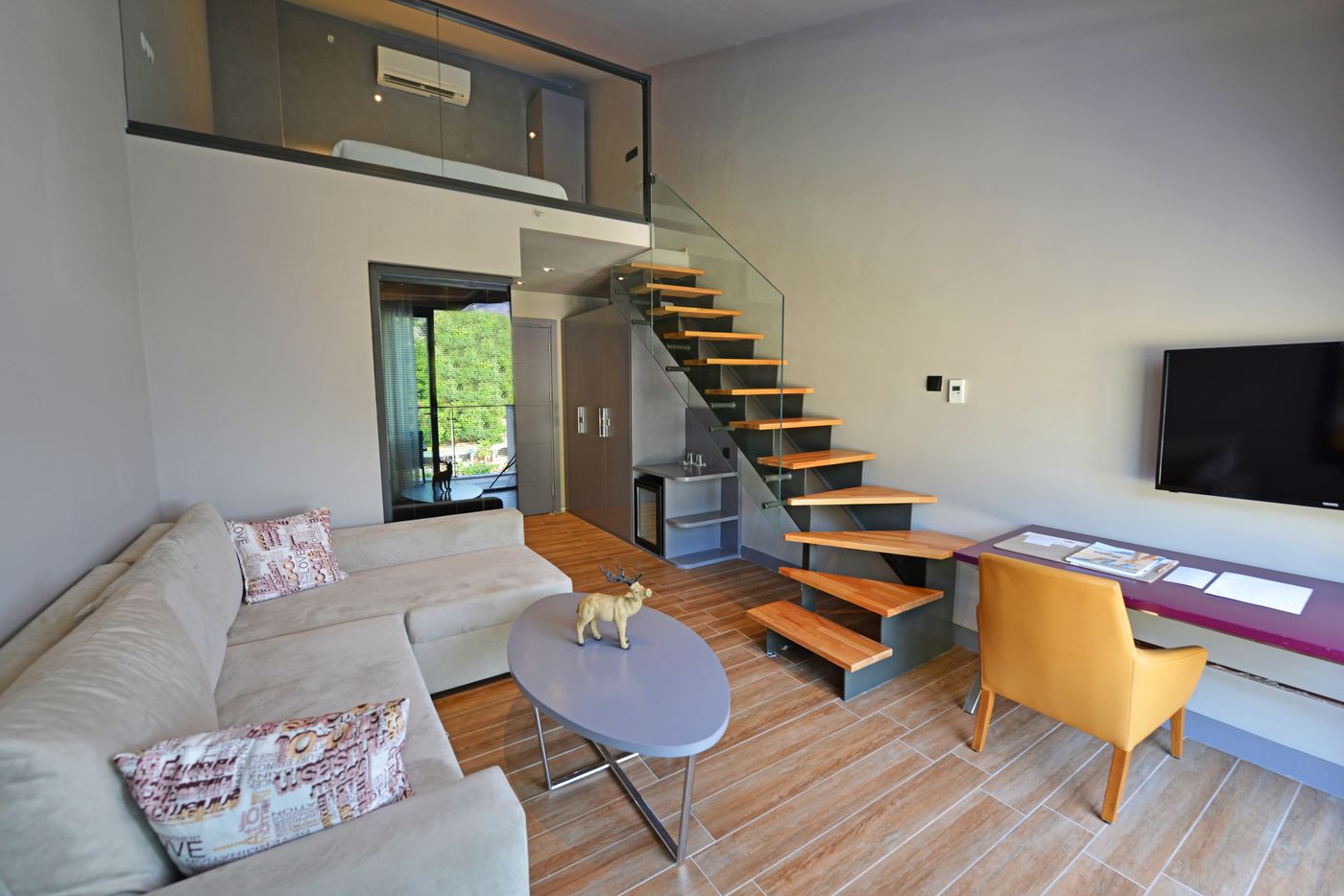 Mirage-World-Room-36