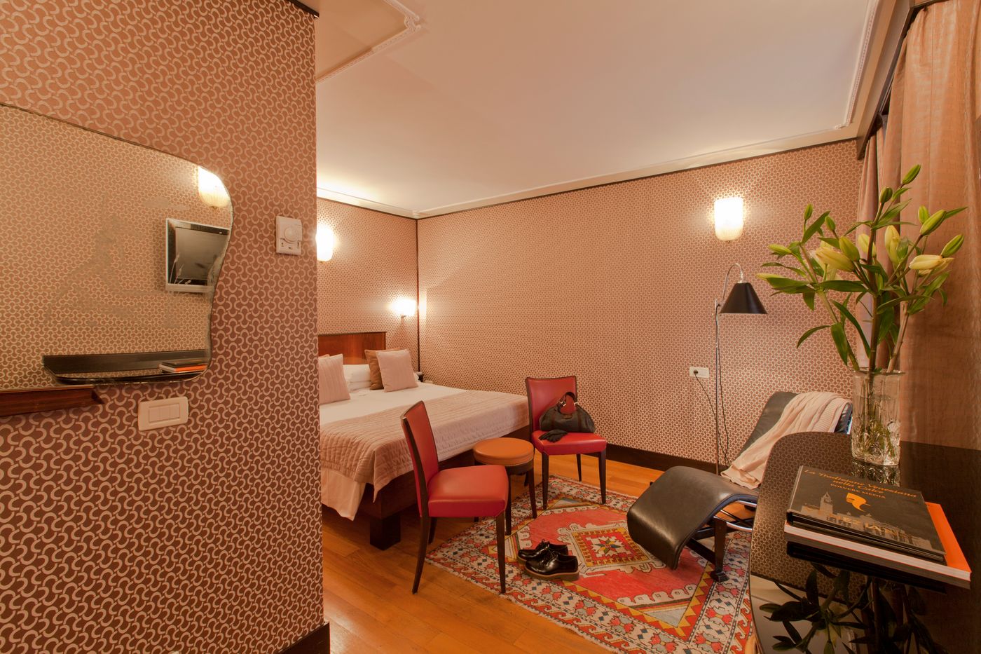 Saturnia---International-Room-22