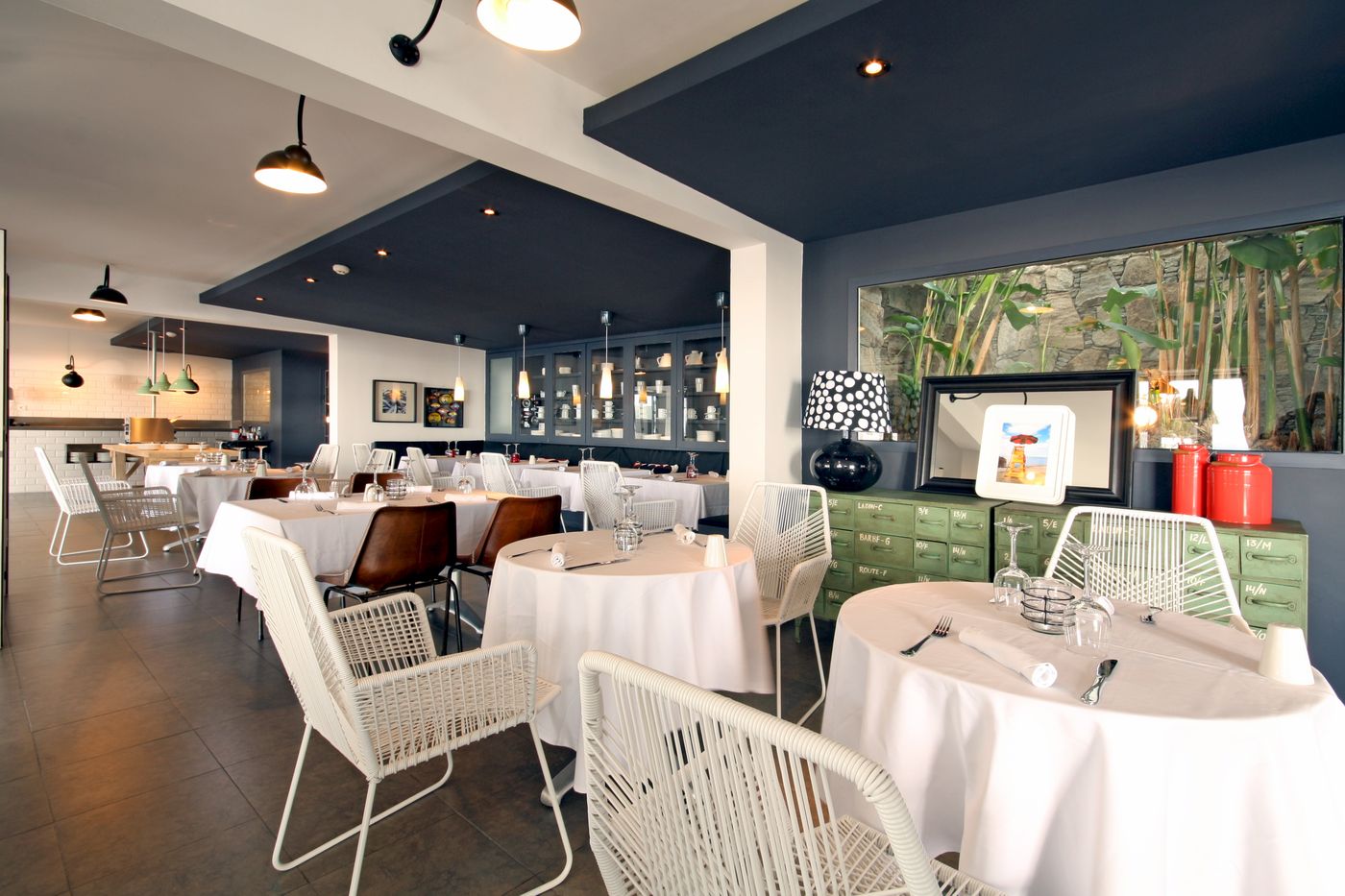 Marina-Bayview---Adults-Only-Restaurant-45