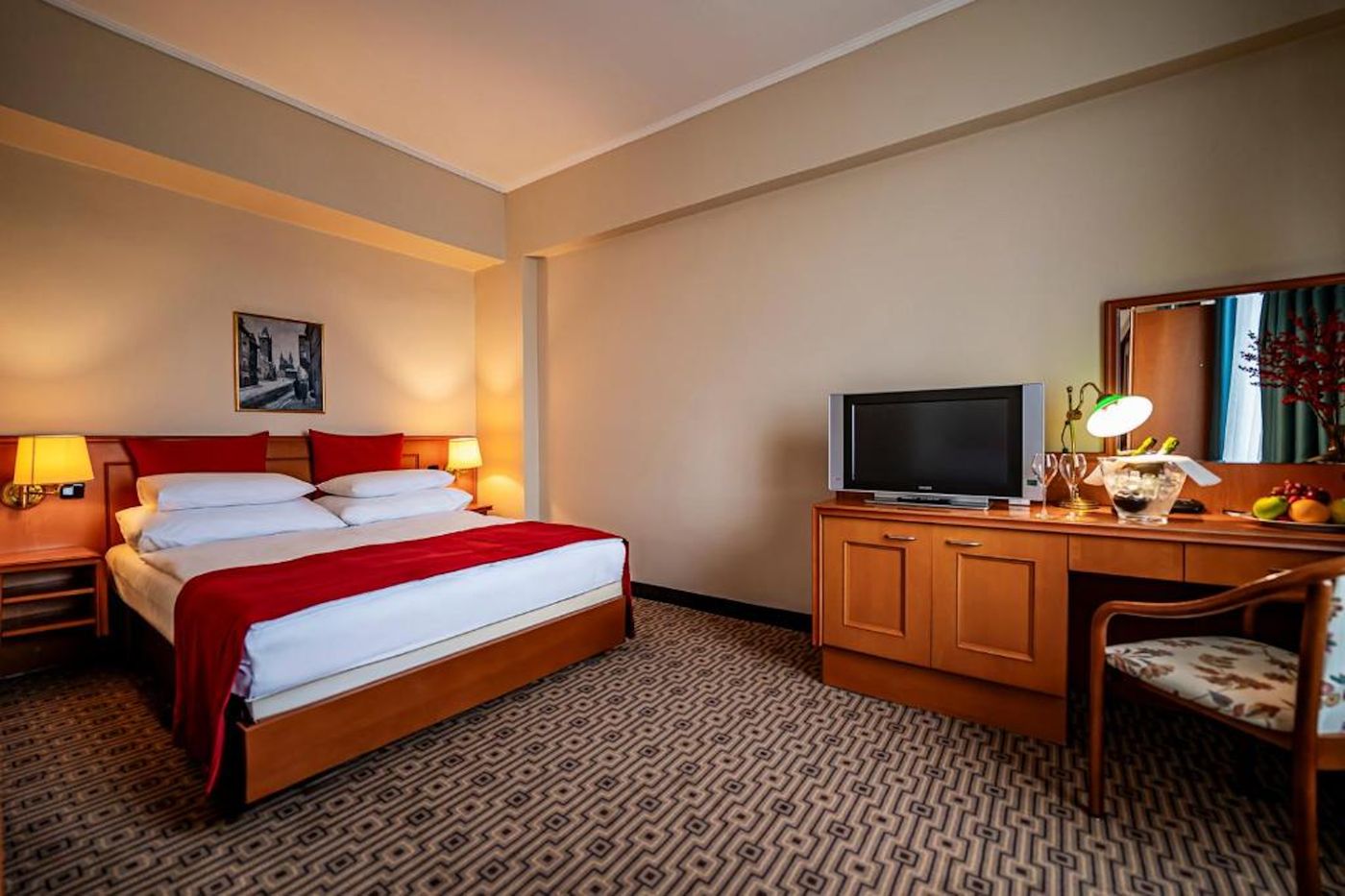 Grand-Hotel-International-Room-20