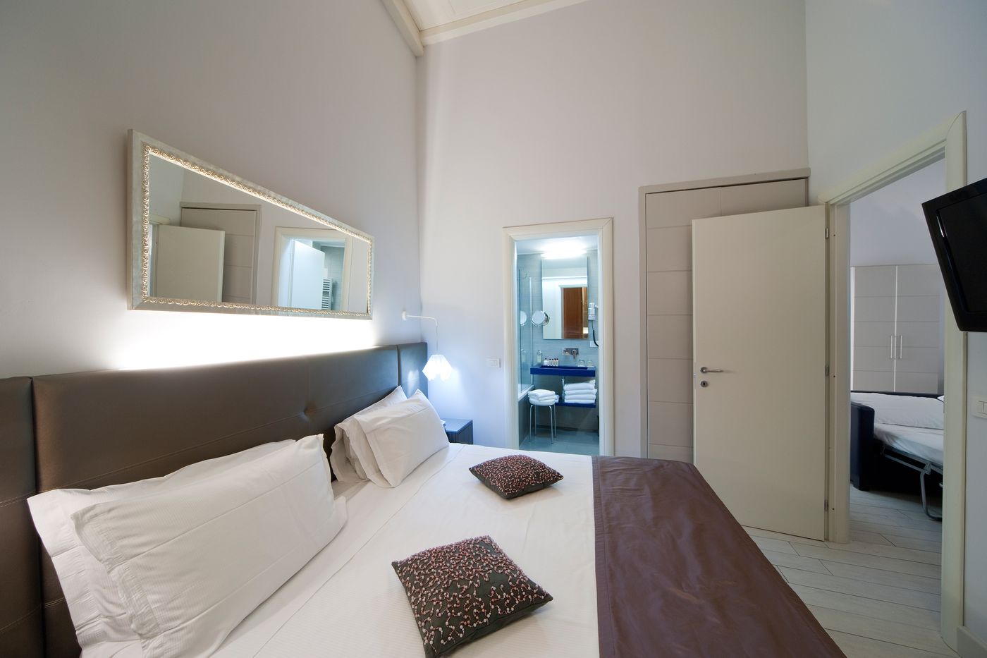Navona-Palace-Luxury-Inn-Room-16
