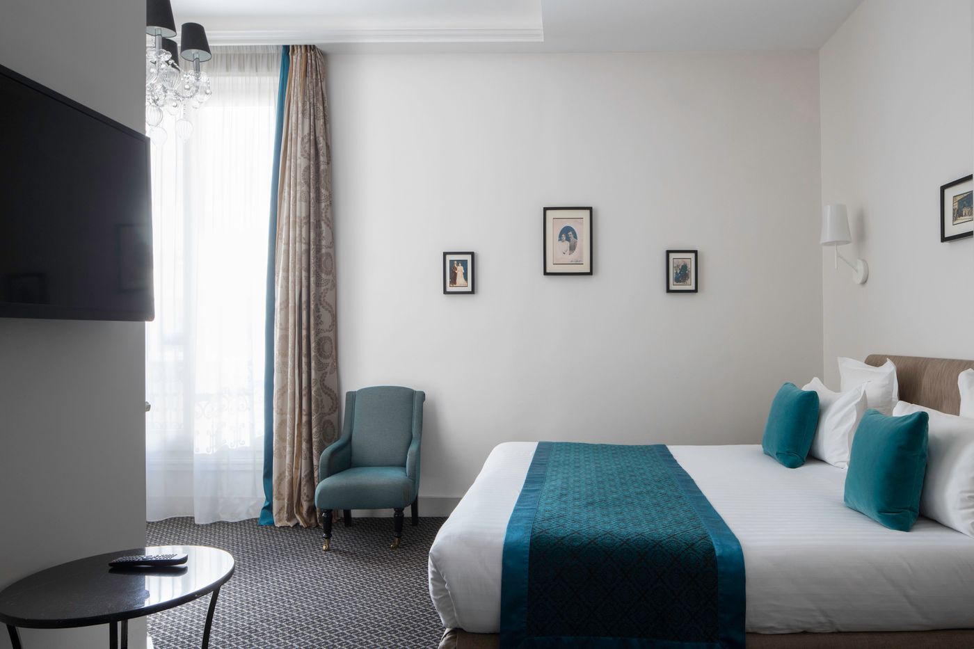 Bradford-Elysees-Astotel-Room-37