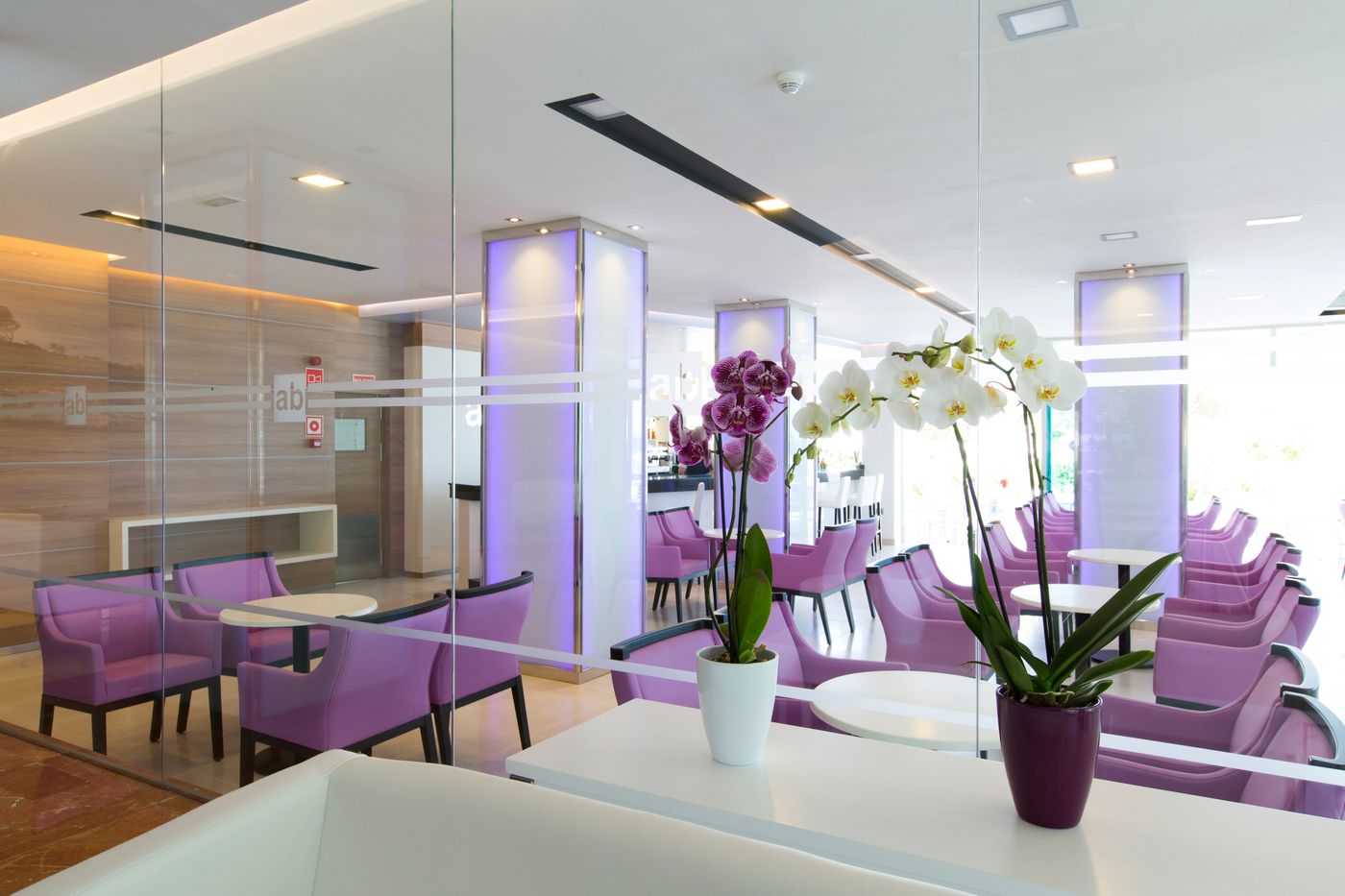 Aguabeach - Adults Only