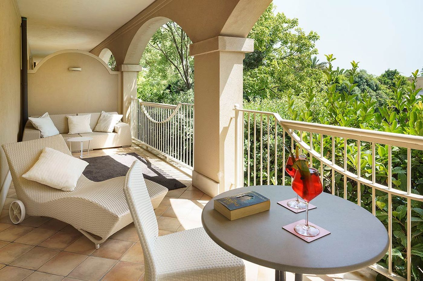 Romano-Palace-Luxury-Hotel-Room-15