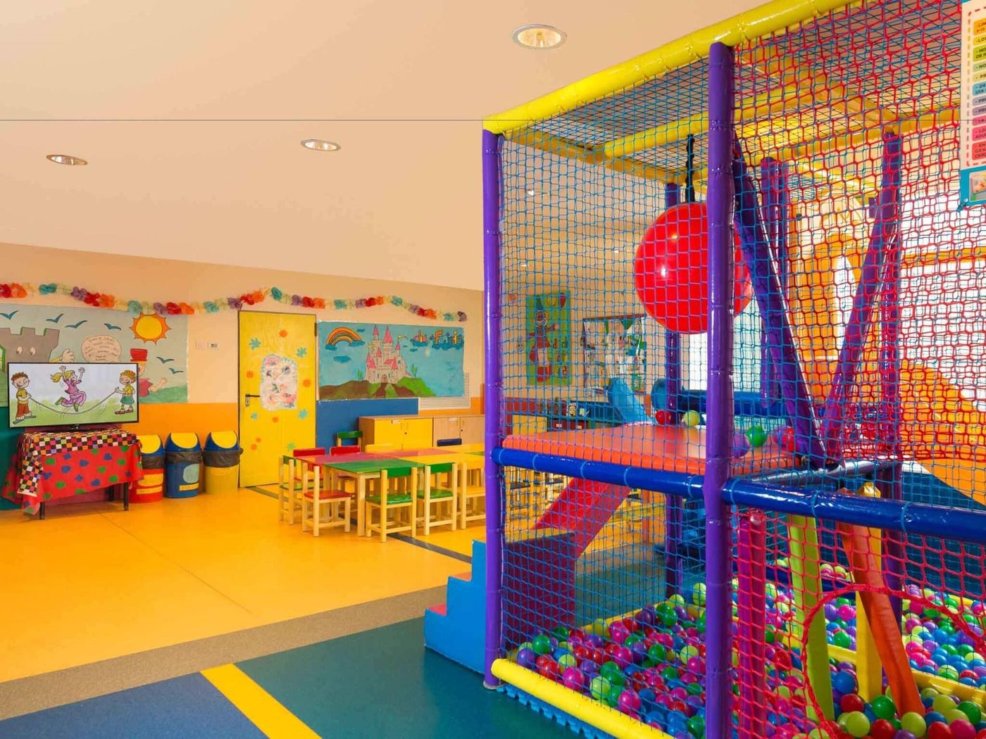 Hotel-Fuerte-Conil-Costaluz-Sports-and-Entertainment-66