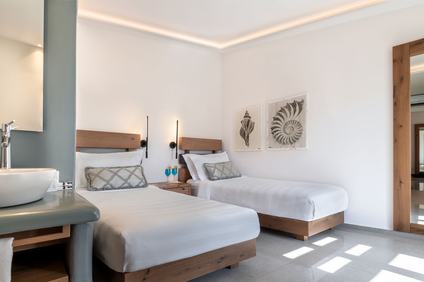 Petinos-Hotel-Room-28