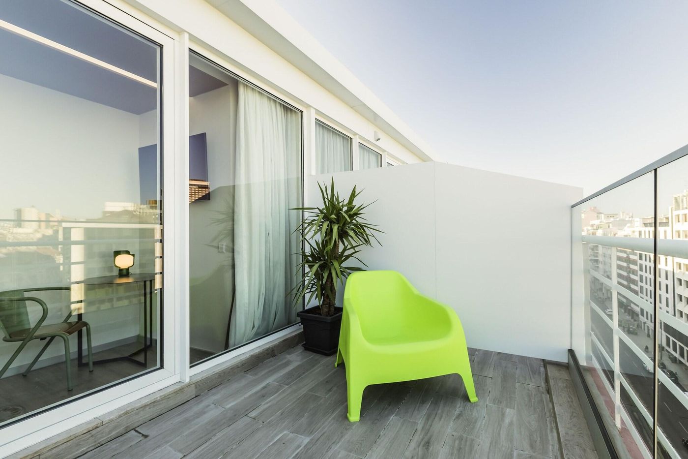 ibis-Styles-Lisboa-Centro-Marqu-s-de-Pombal-Terrace-45