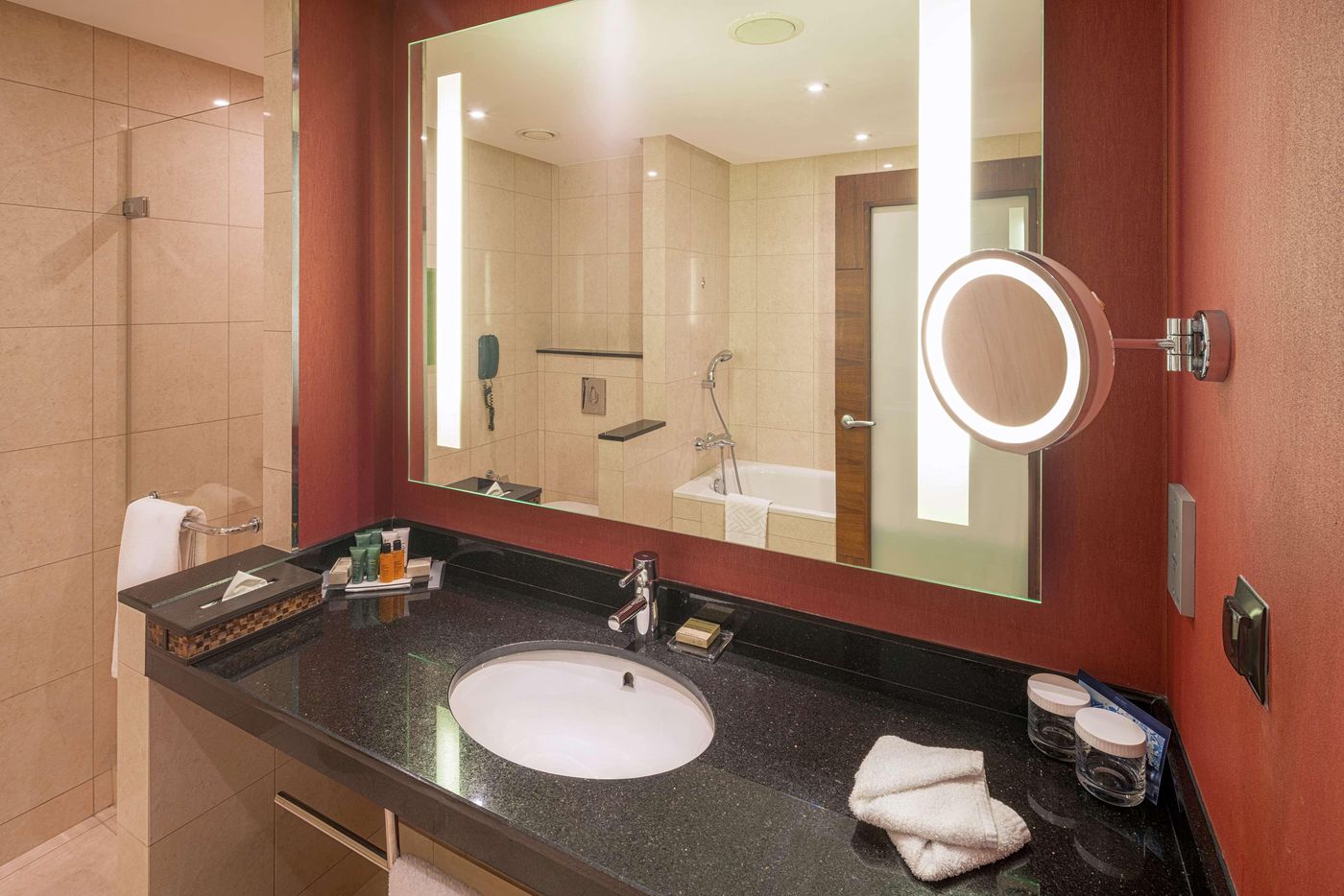 Hilton Warsaw City - Poland - Warsaw - Room - 8