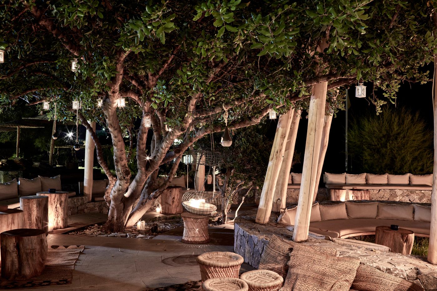 Blue-Palace--a-Luxury-Collection-Resort---Spa-Bar-55