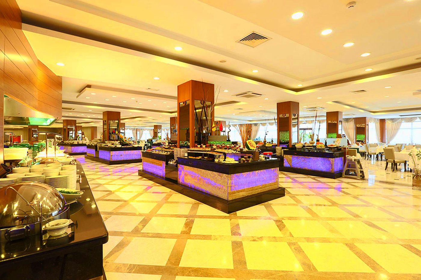 Selectum-Family-Comfort-Side-Restaurant-48