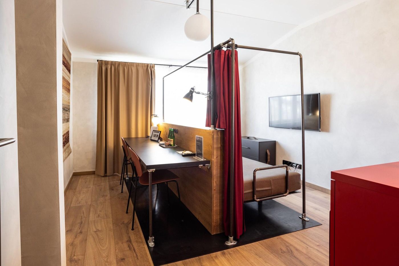 Miss-Sophie-s-Downtown-Room-44