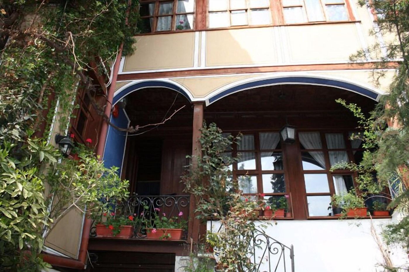 Alafrangite-Hotel-Terrace-28