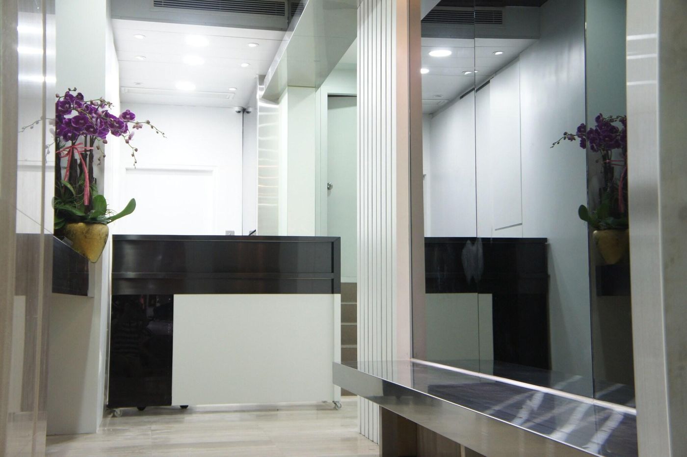 Homy-Hotel-Central-Lobby-6