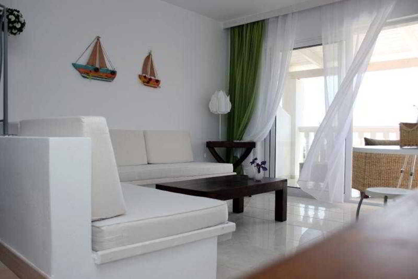 Belvedere-Gerakas-Lux--Suites-Room-14