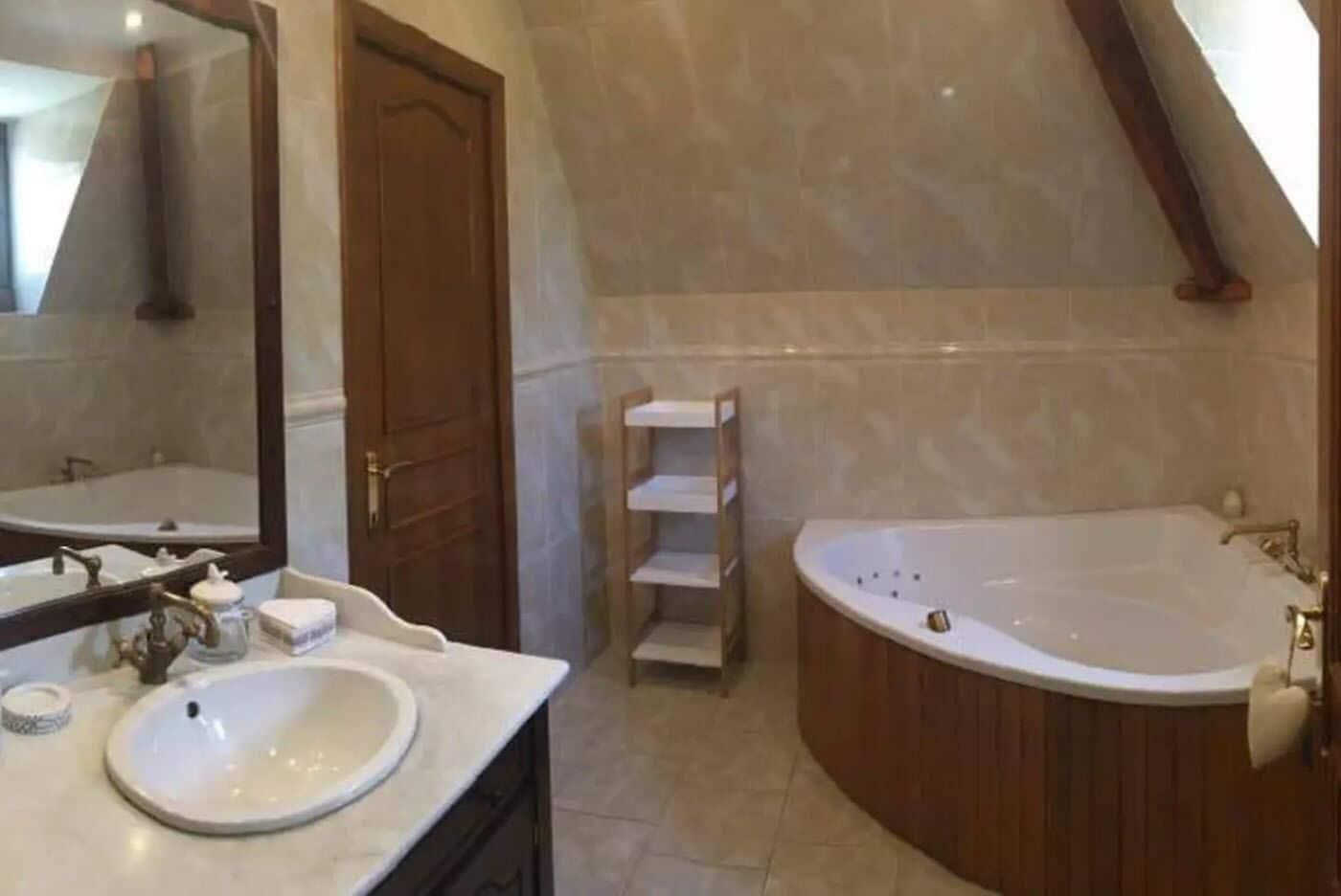 Le Chateau des Eglantines-Belgium-Montigny-le-Tilleul-Room-8