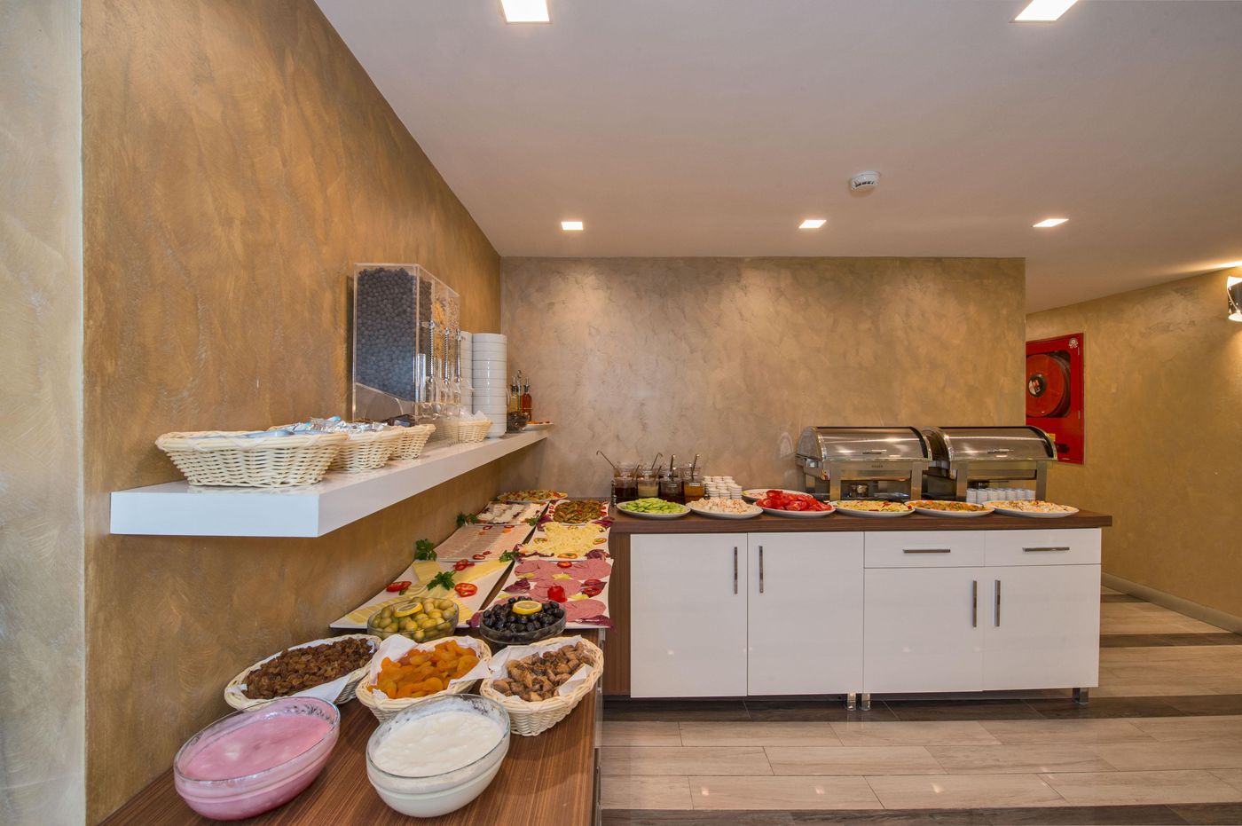 Inntel-Hotel-Istanbul-Restaurant-26