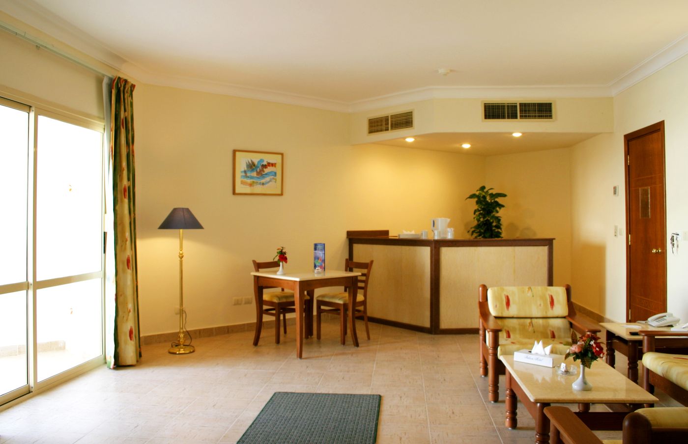 Falcon-Hills-Room-31