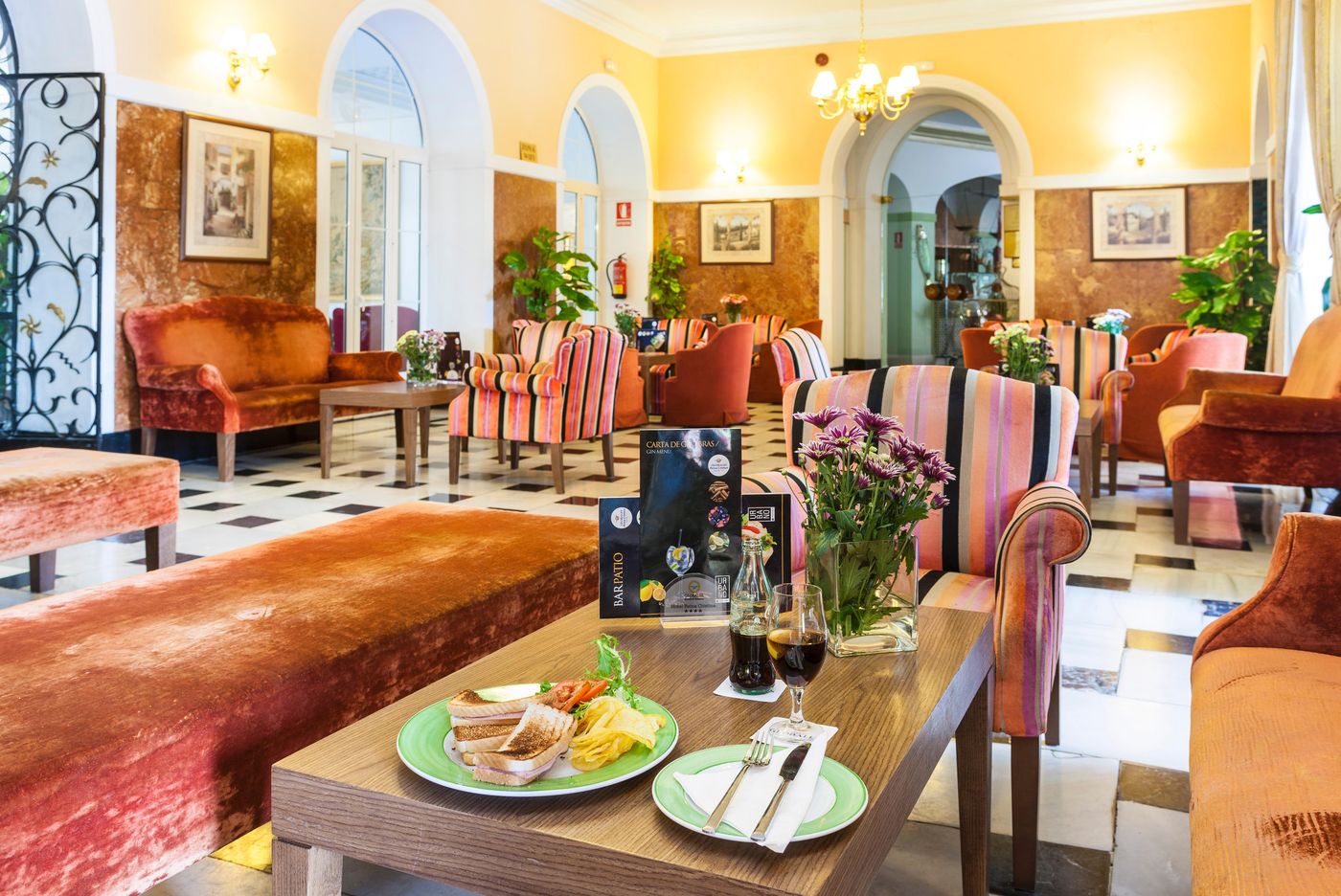 Hoteles-Globales-Reina-Cristina-Bar-41