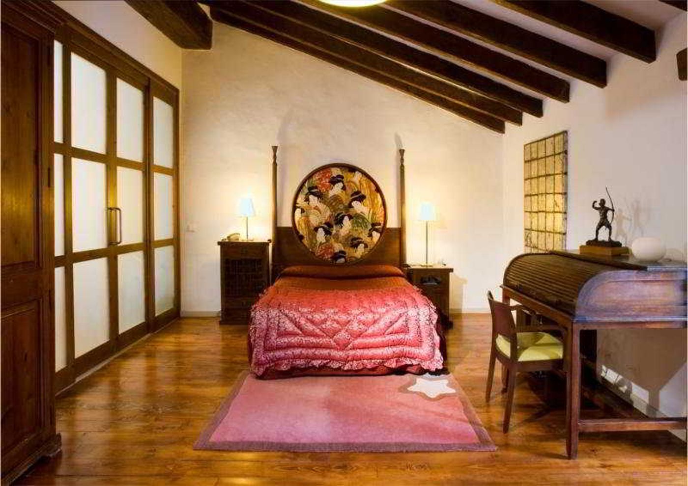 Art-Boutique-Chamarel-Room-12