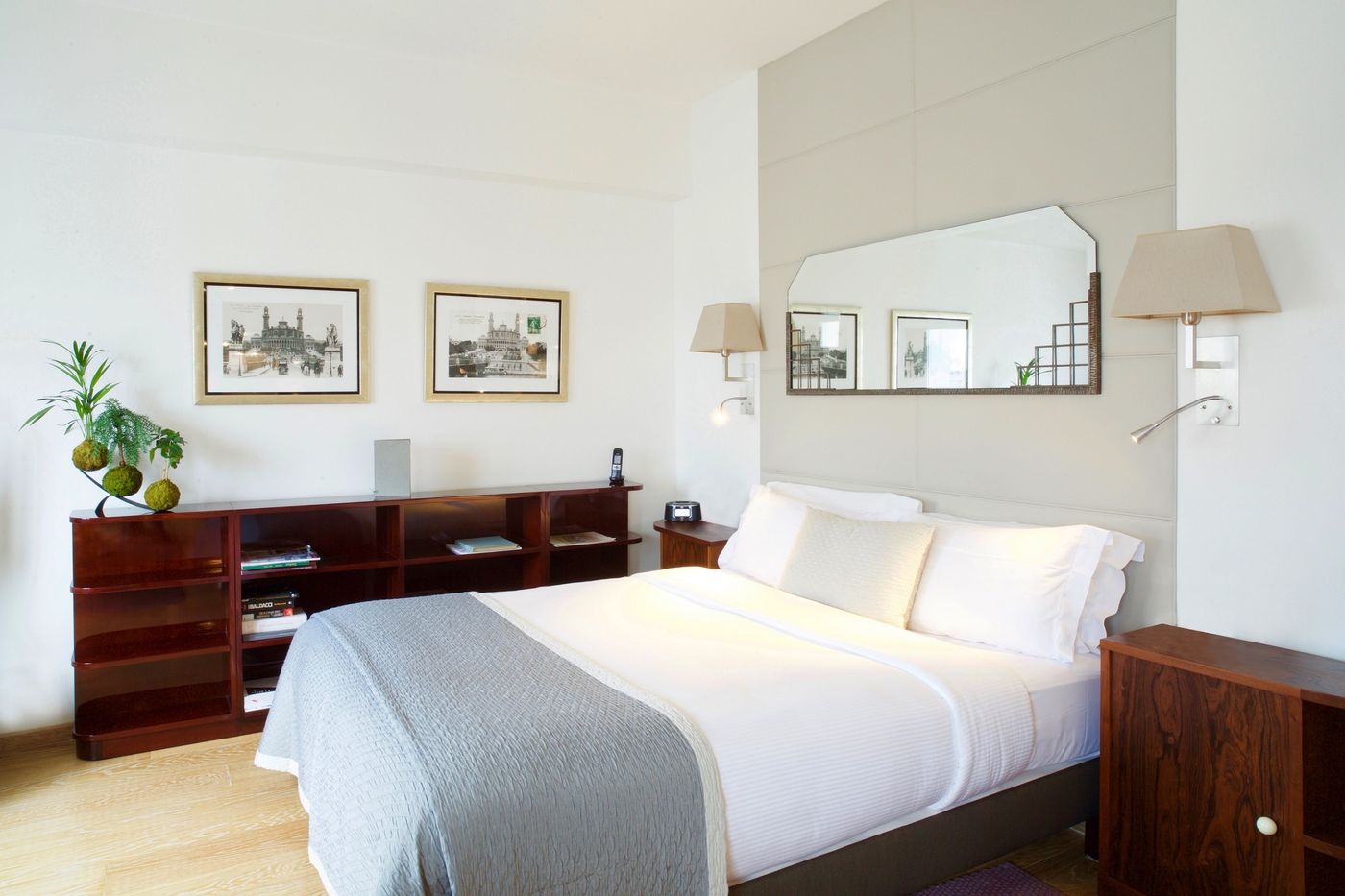 Montmartre-Residence-Paris-Room-14