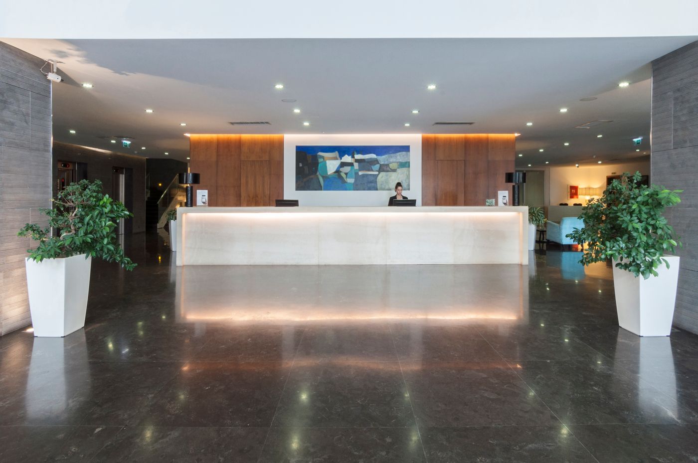 The-George--Urban-Boutique-Hotel-Lobby-46