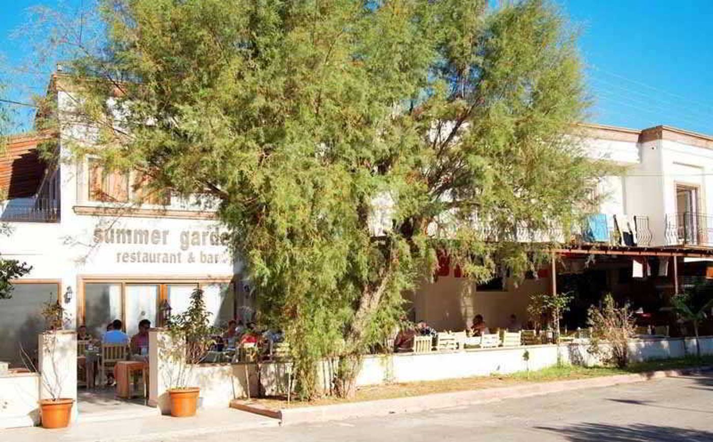 Summer-Garden-Apart-General-view-11