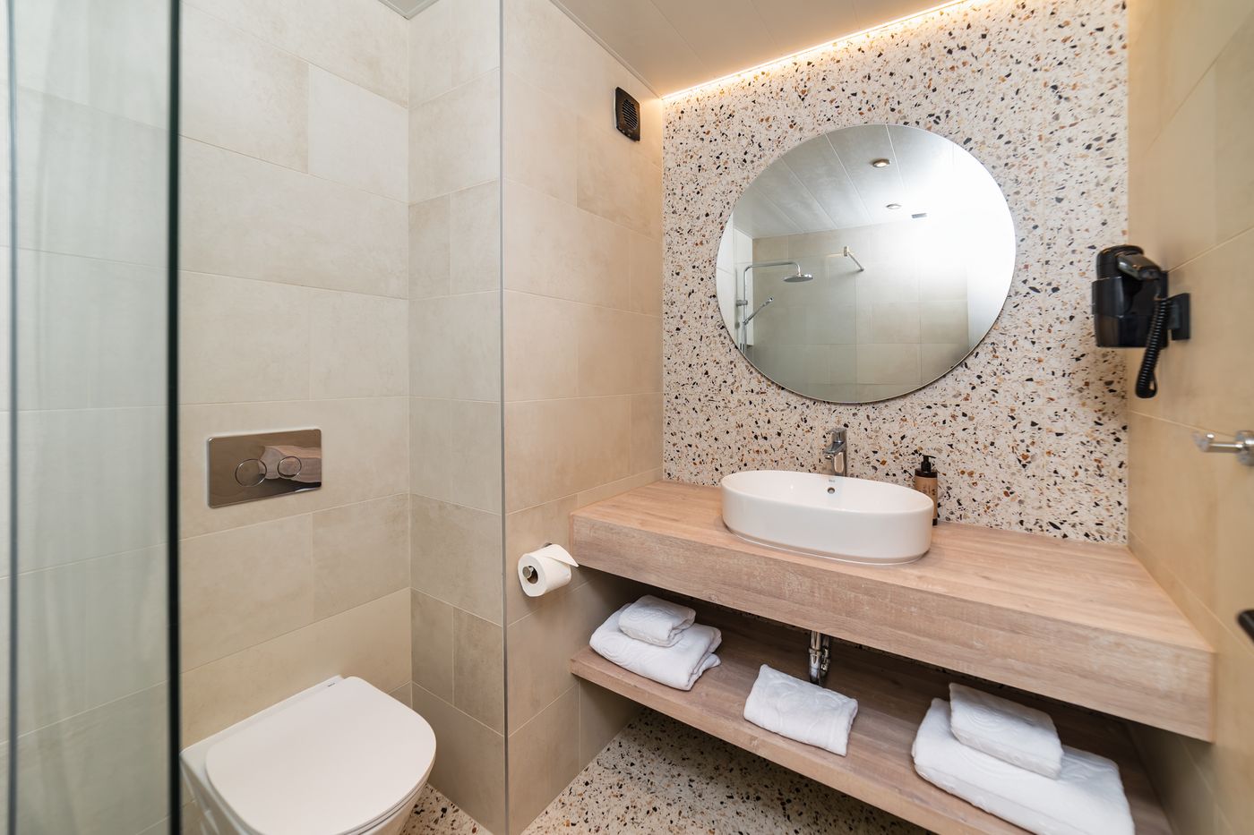 Festa-Panorama-Room-31