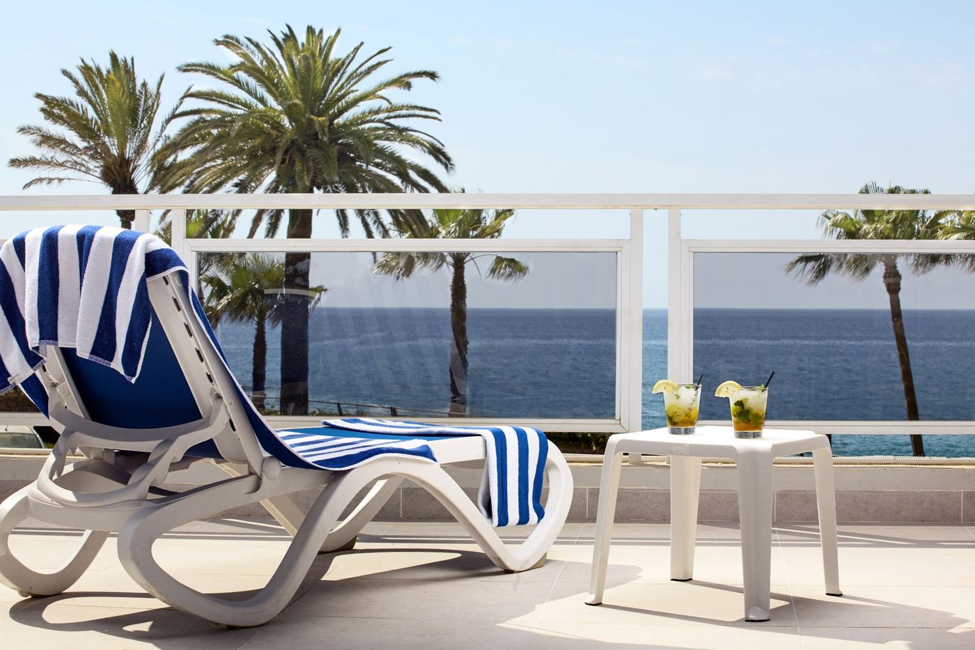 Las-Arenas-Affiliated-by-Melia-Pool-69