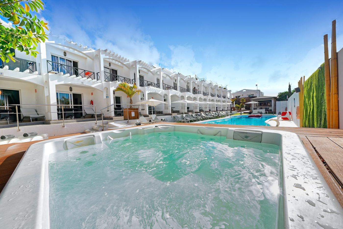 Vista-Bonita-Gay-Resort-Sports-and-Entertainment-5