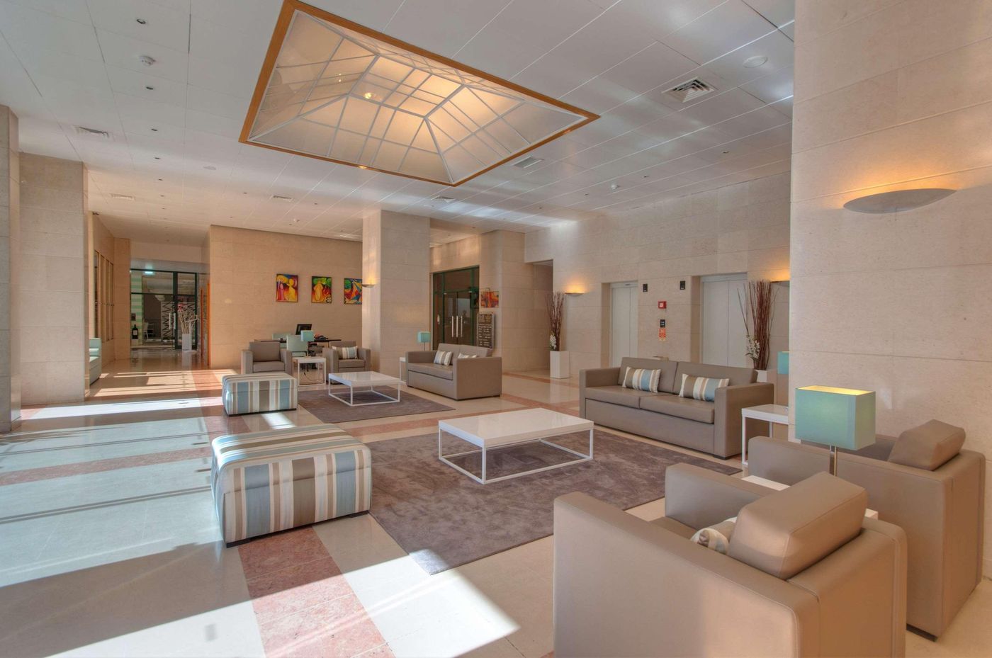 TRYP-Montijo-Parque-Hotel-Lobby-14