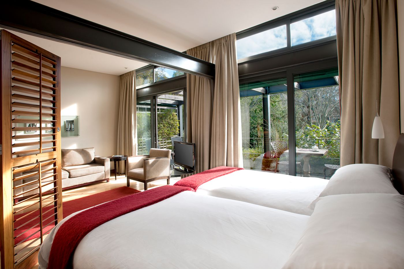 Vineyard-Hotel-Room-21