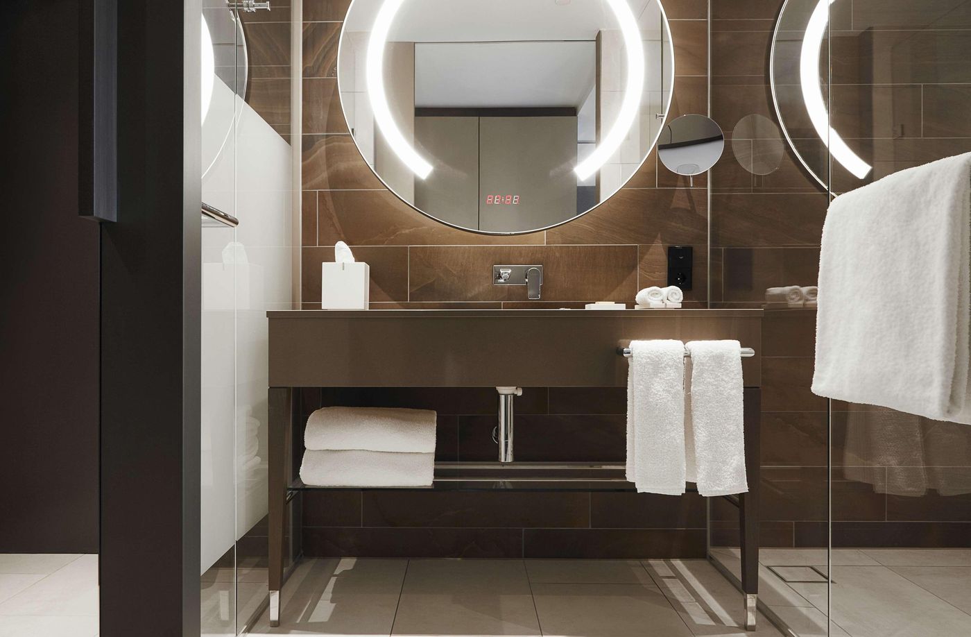 Hyatt-Regency-Amsterdam-Room-55