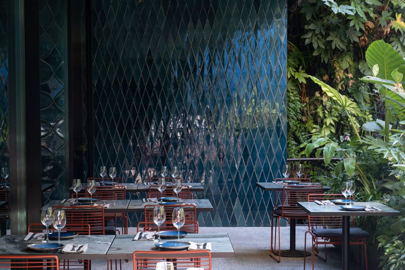 Hotel-Hotel---Member-Of-Design-Hotels-Restaurant-12