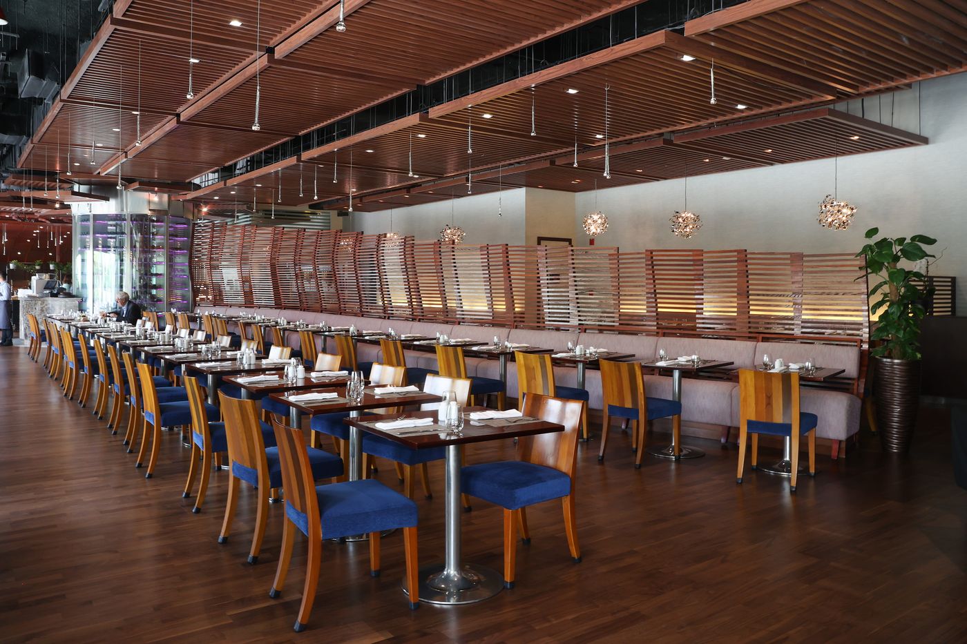 Conrad-Hotel-Dubai-Restaurant-47