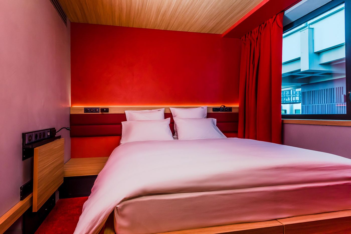 Yooma-France-Paris-Room-7