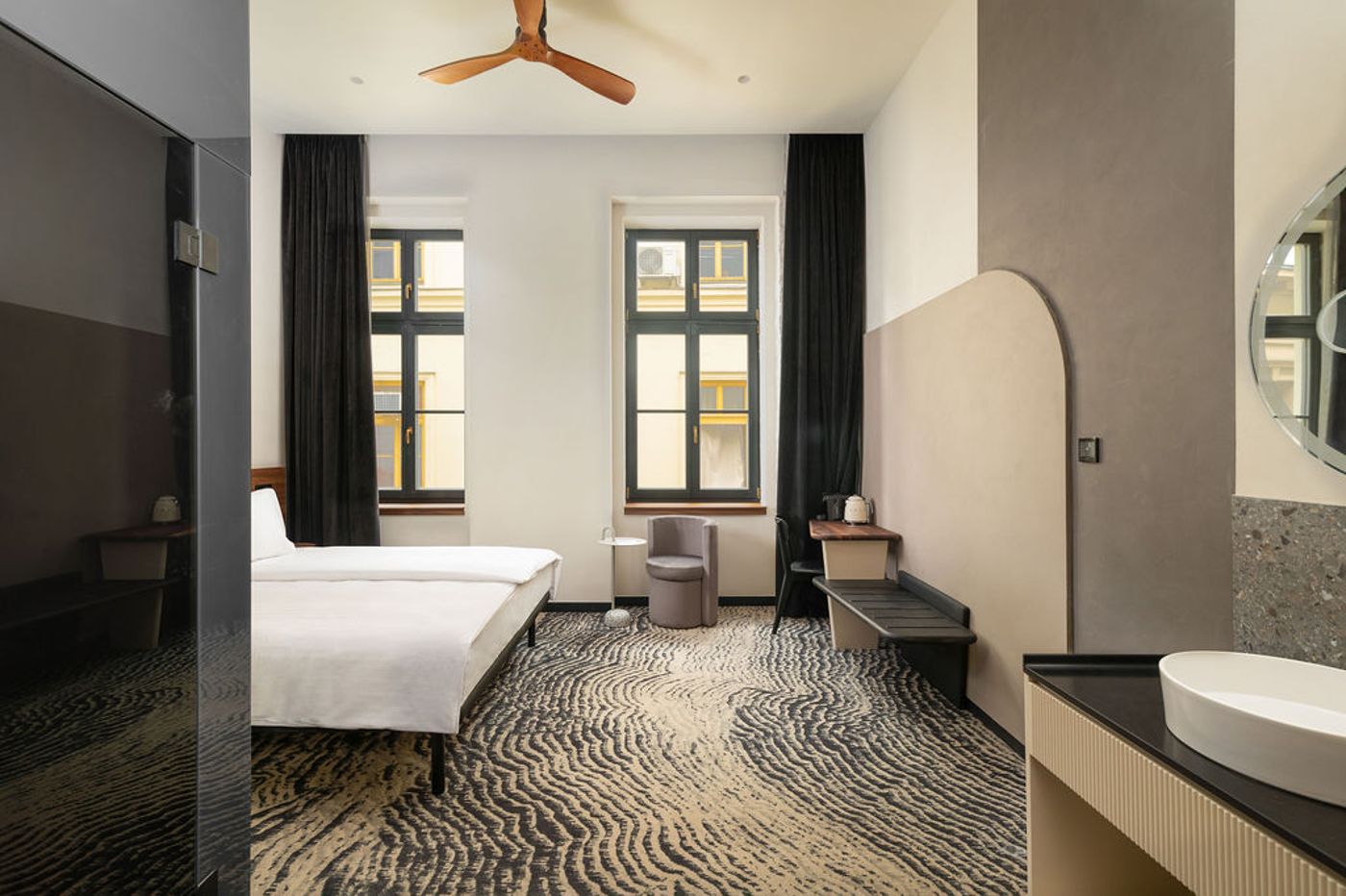 Hotel-Gin-Budapest-Room-2