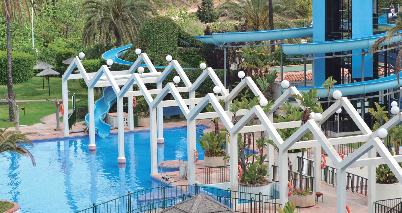 Select-Benal-Beach-Pool-8