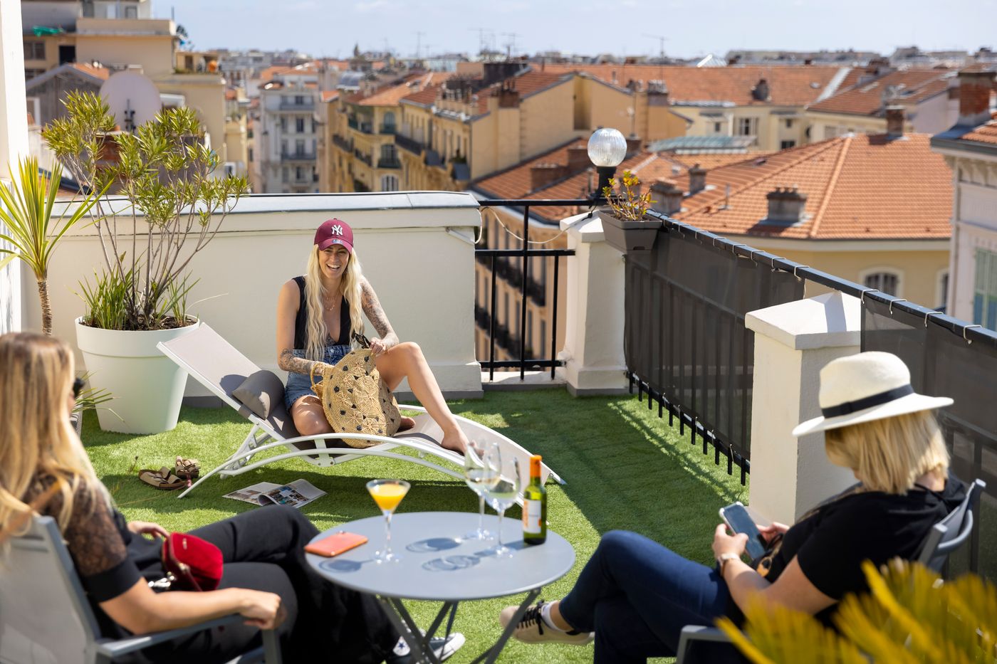 Hotel-Byakko-Nice-Centre-Terrace-10