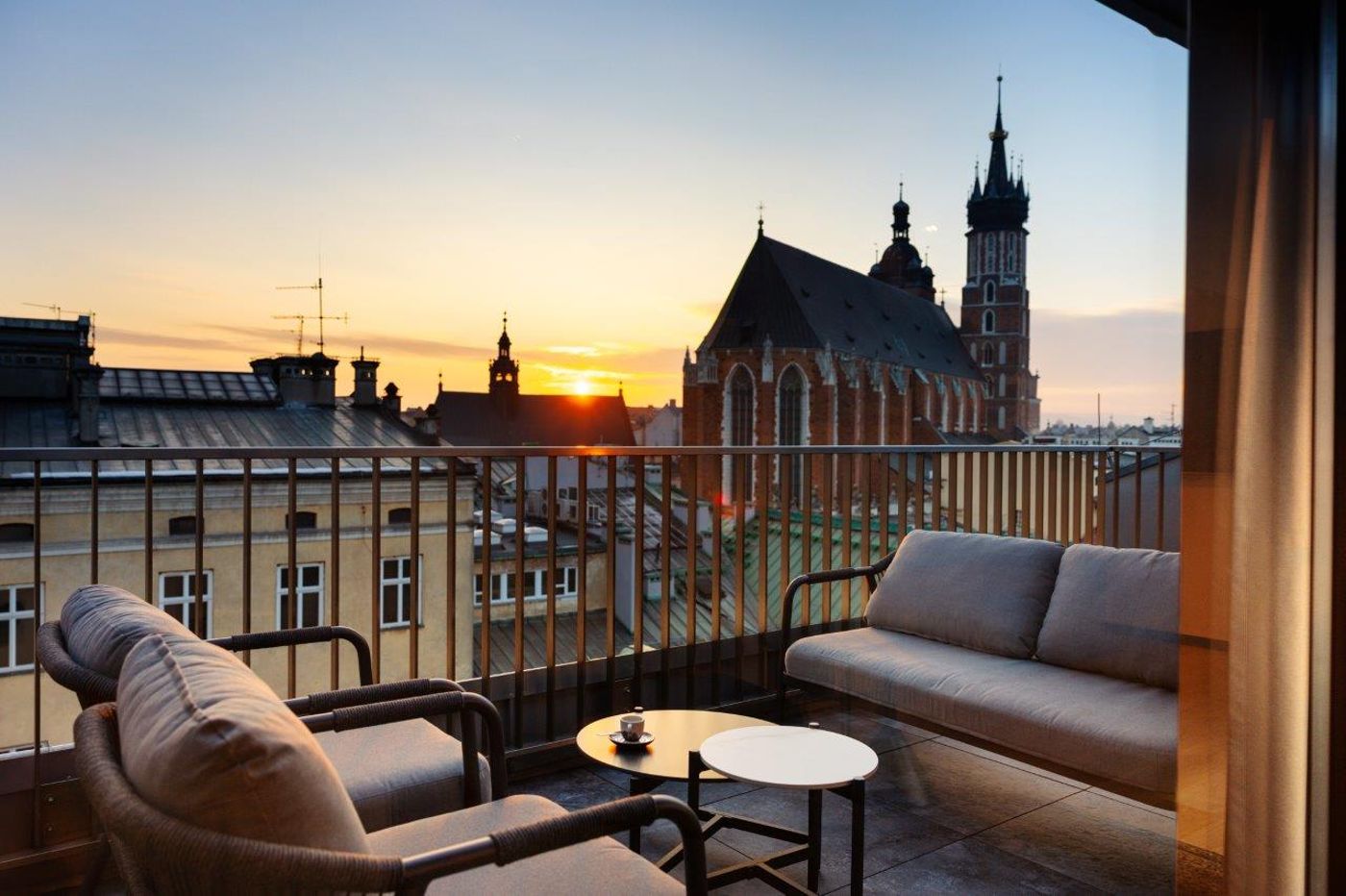 Nomadic-Urban-Premium-Suites-Room-7