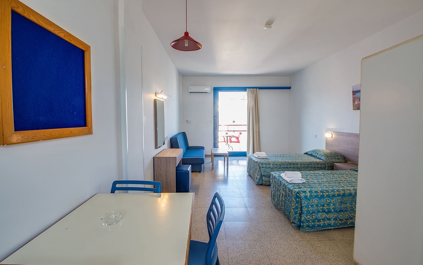 Green-Bungalows-Hotel-Apartments-Room-18