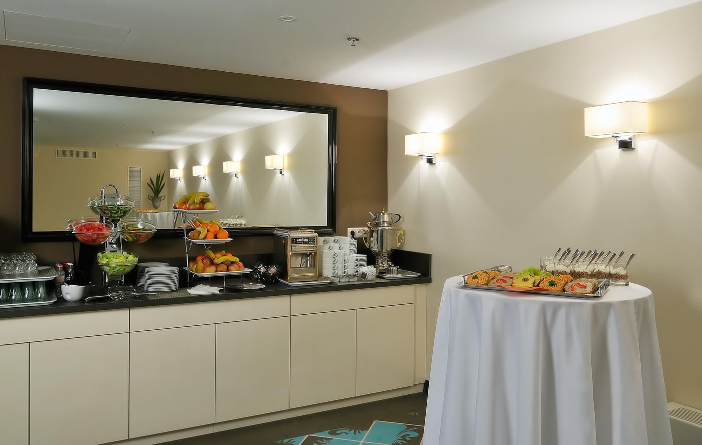 La-Prima-Fashion-Hotel-Conferences-43