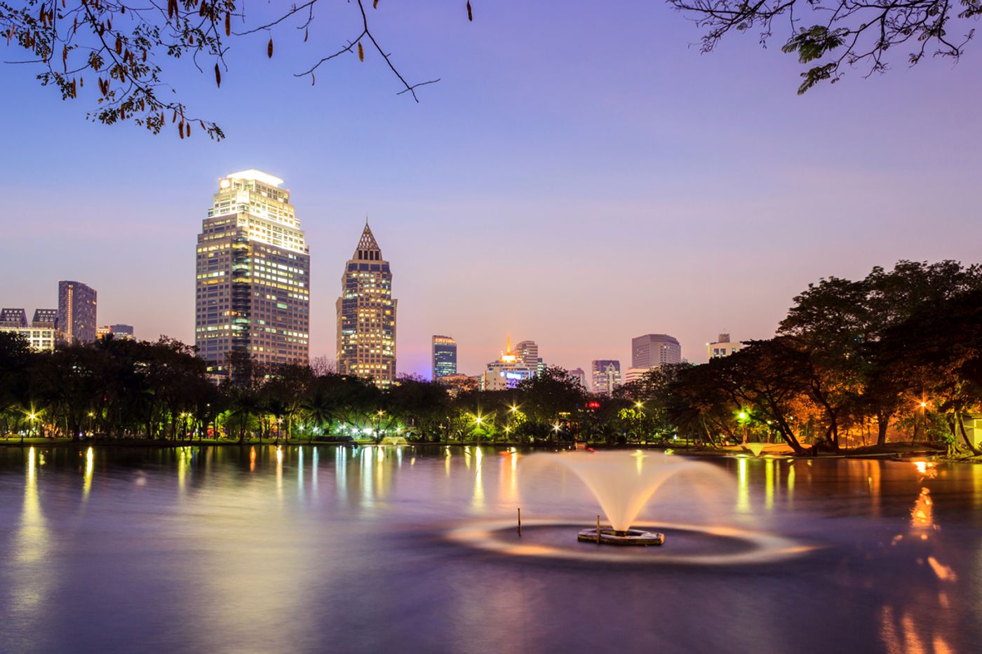 Red-Planet-Bangkok-Surawong-Sports-and-Entertainment-25