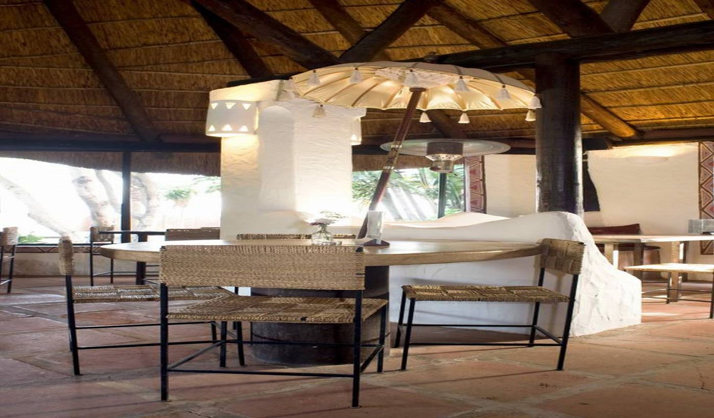 Hotel-100--Fun-Room-45