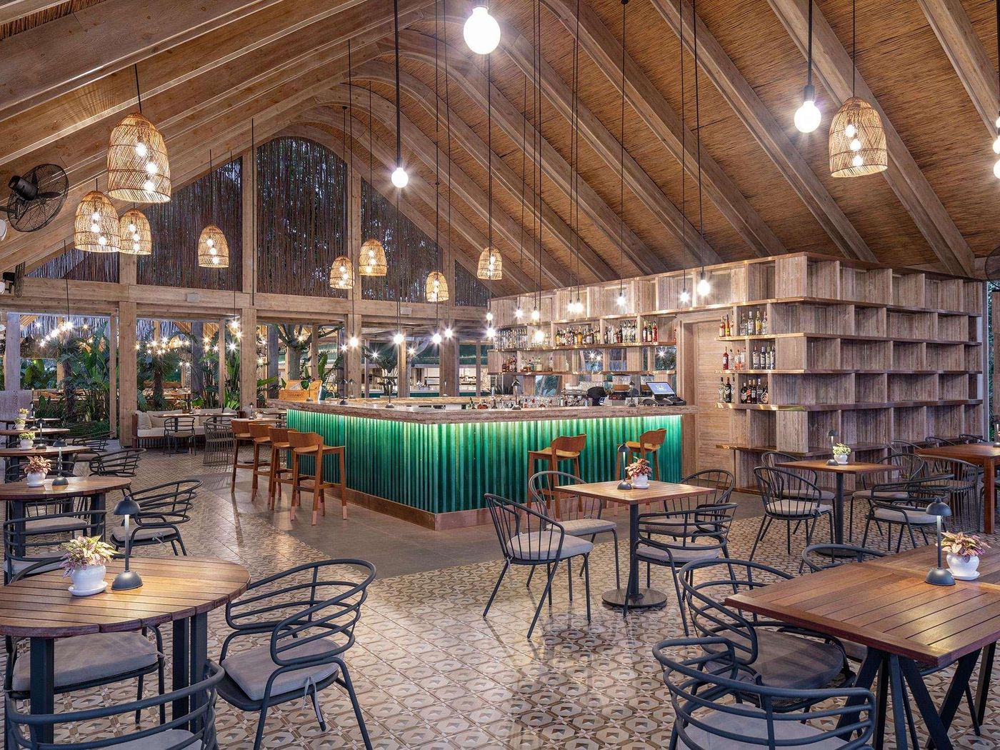 Ela-Excellence-Resort-Belek-Bar-62