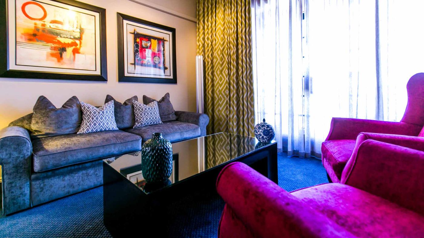 Cape-Town-Lodge-Hotel-Room-9