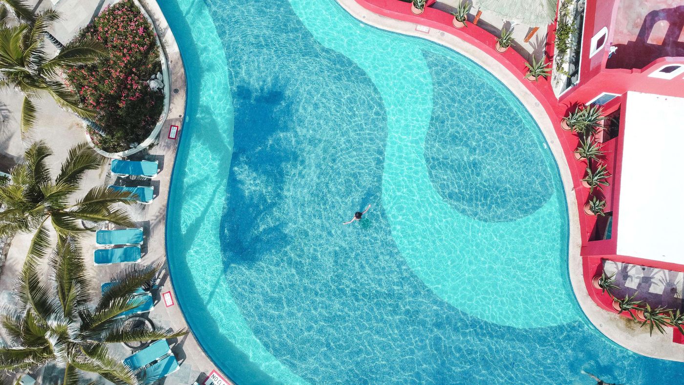 Grand-Oasis-Cancun-Pool-9