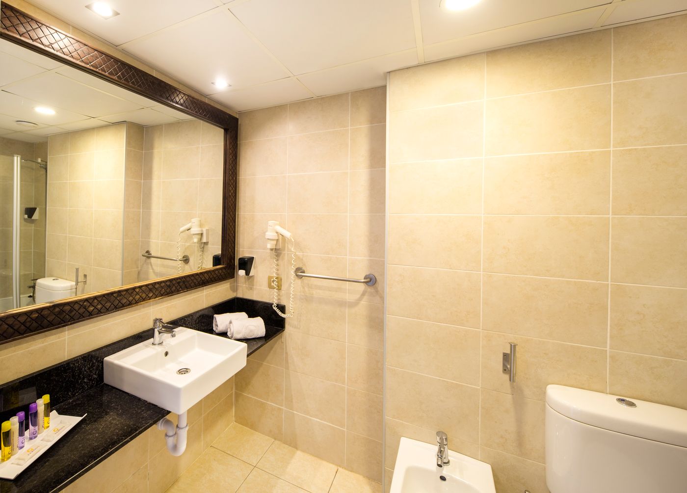 Club-Bahamas-Ibiza-Room-28