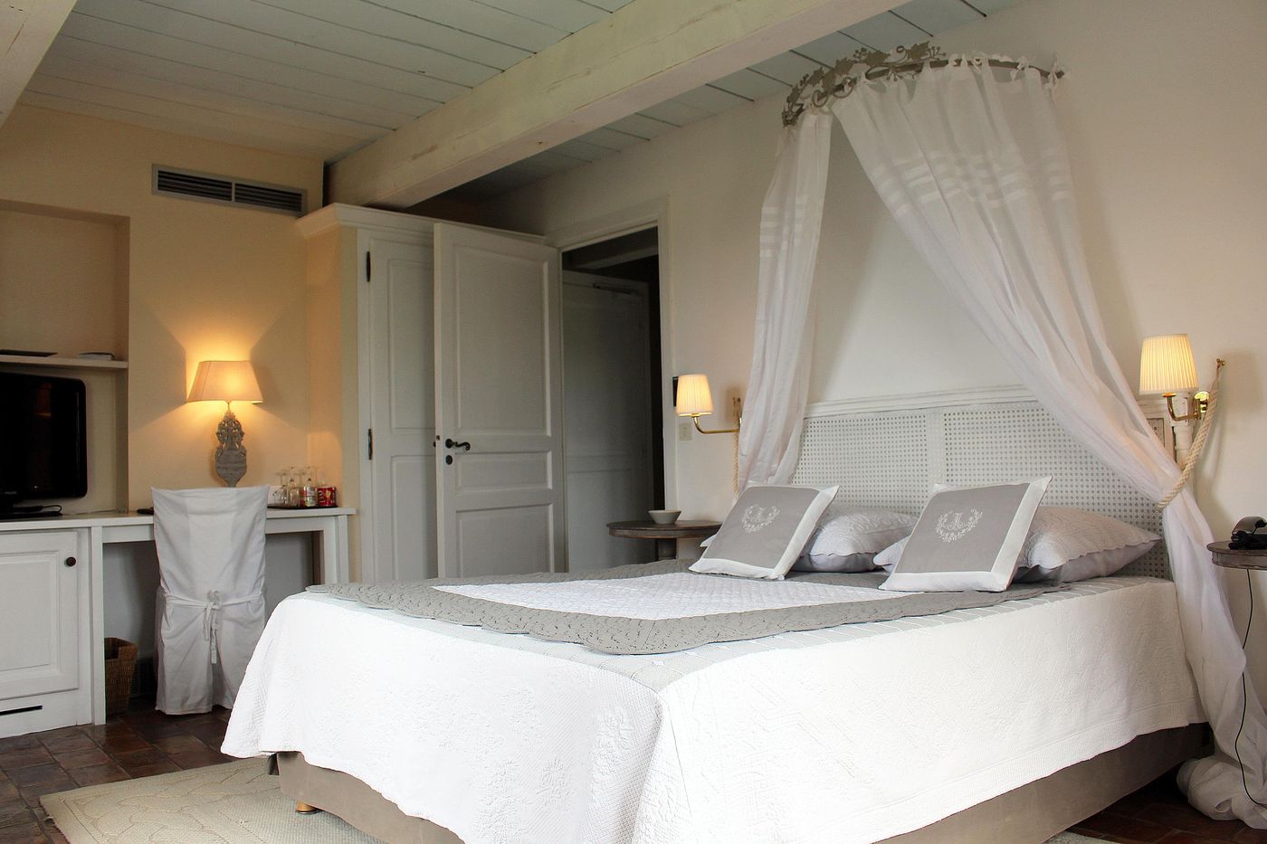 Mas De Chastelas-France-GASSIN-Room-3