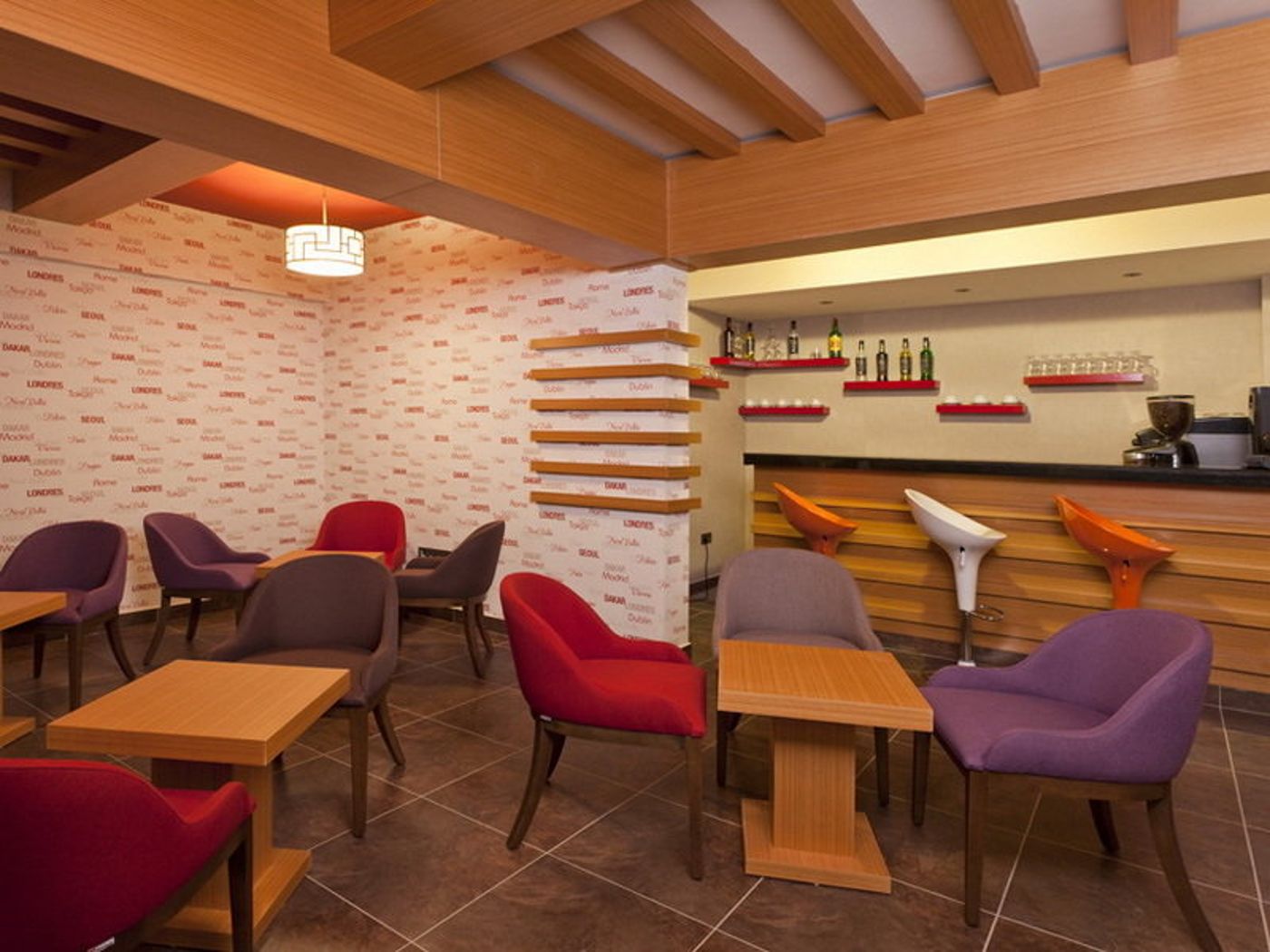 Monart-City-Hotel-Bar-26